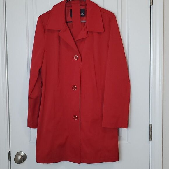 Weatherproof womans Rain Coat, Red in Color, size Medium,  perfect con… - Picture 1 of 6